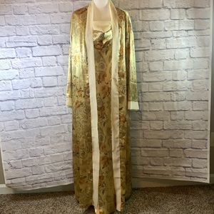 2 Piece Gown/Robe Gold